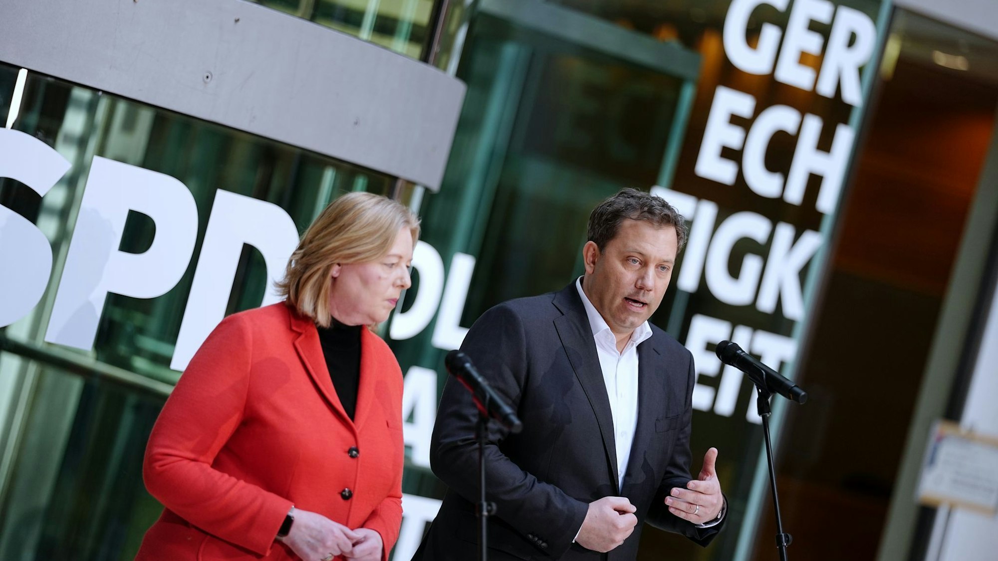 Juso-Landeschef: SPD-Vorsitzende müssen Doppelrolle auflösen