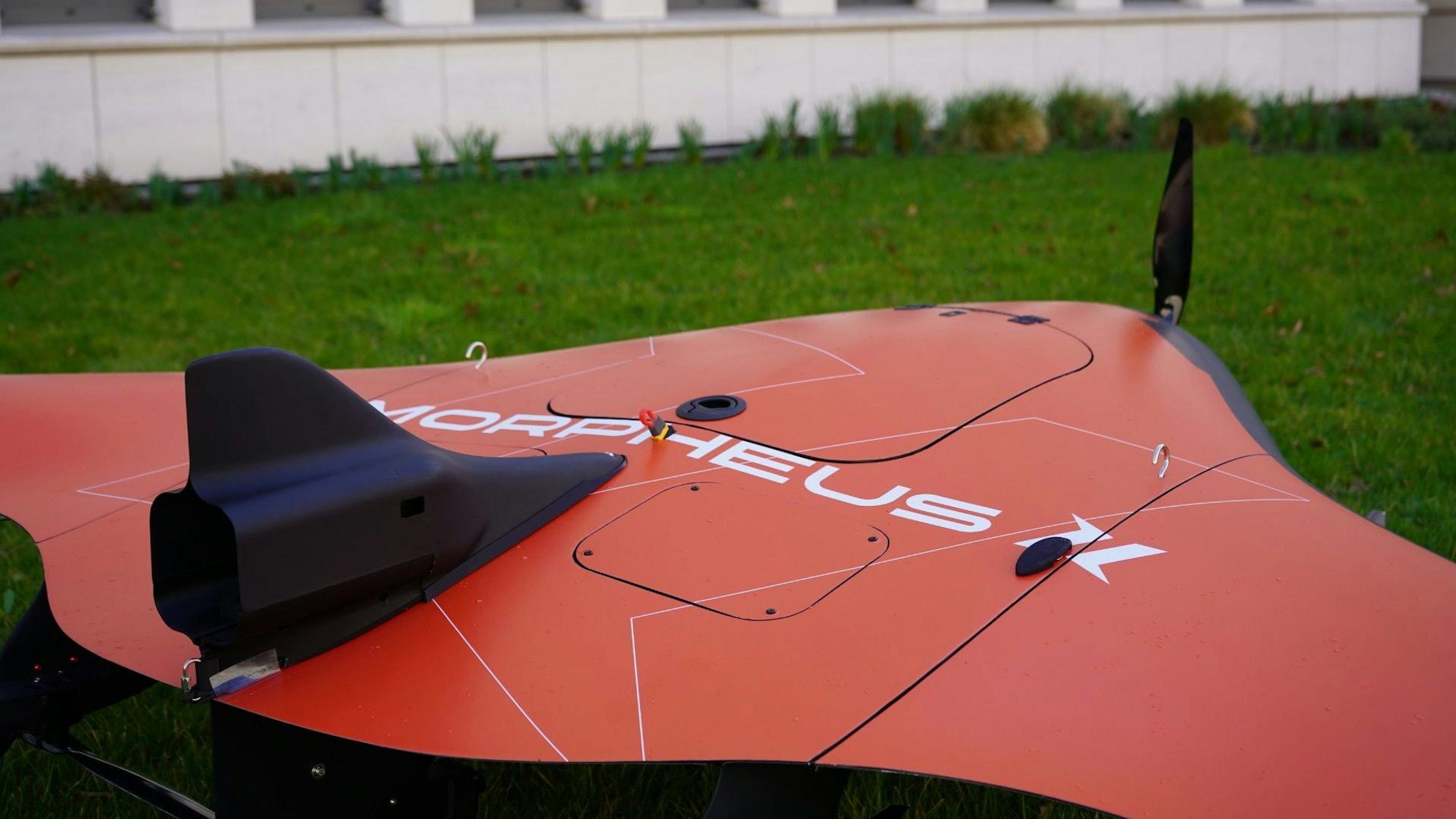 Das Foto zeigt eine Drohne der Firma Morpheus Logistik vor dem Start.