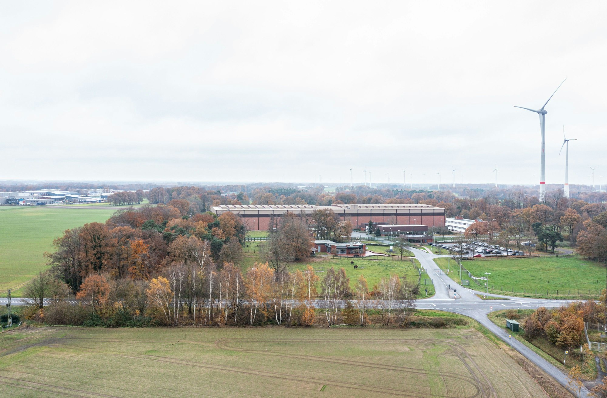 Im Atommüll-Zwischenlager in Ahaus, betrieben durch die BGZ Gesellschaft für Zwischenlagerung mbH, lagert radioaktiver Abfall. Aufgenommen mit einer Drohne. (Archivbild)
