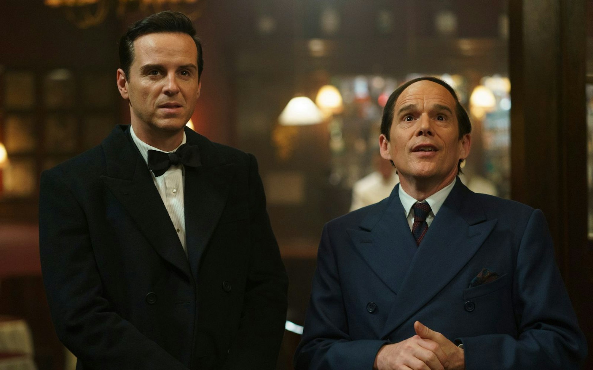 Richard Rodgers (Andrew Scott, links) und Lorenz Hart (Ethan Hawke) feierten als Songschreiber-Duo große Erfolge, doch diese Zeit ist nun vorbei. (Bild: 2026 Sony Pictures Entertainment Deutschland GmbH/Sabrina Lantos)