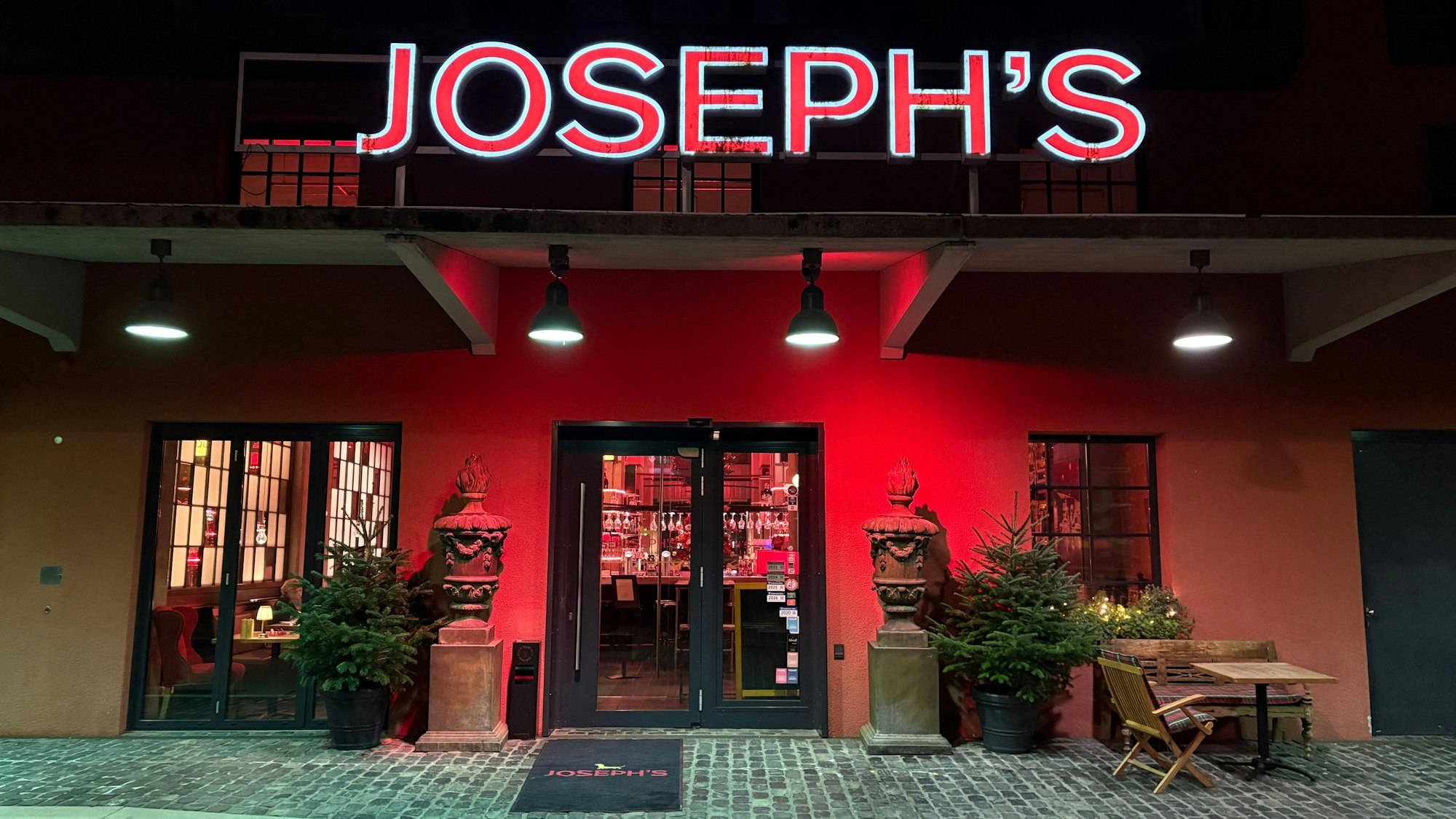 Das Joseph's in Köln von außen.
