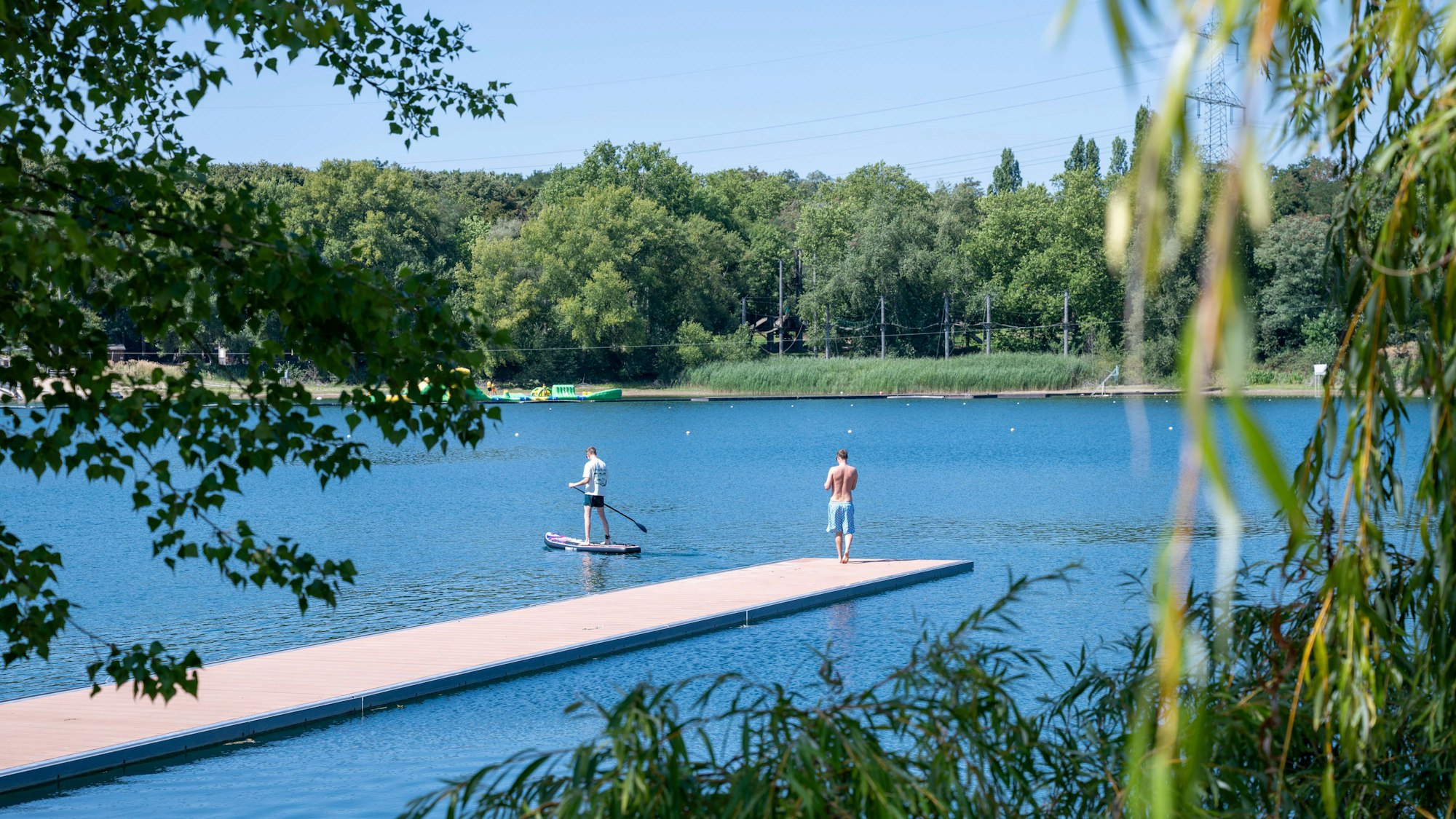 Der Fühlinger See im Sommer.