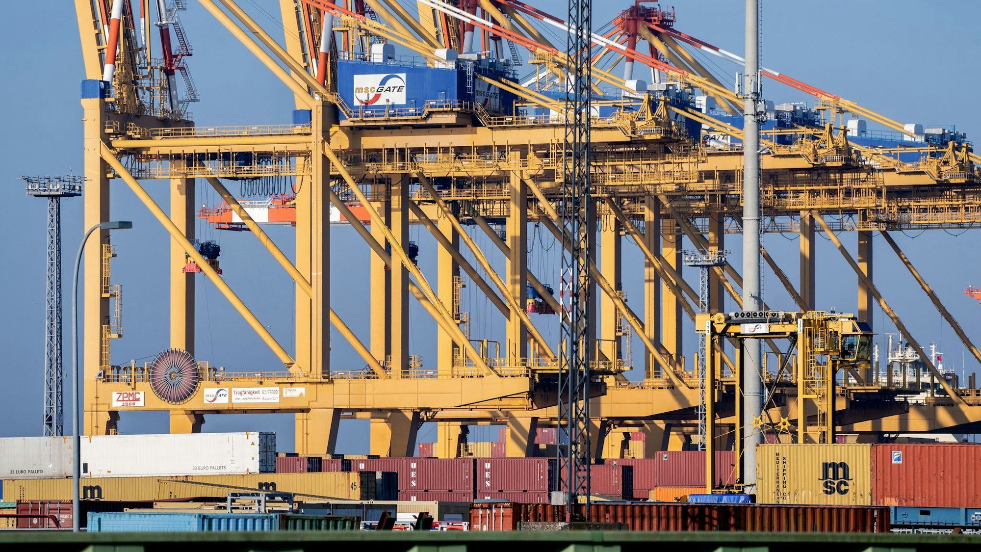 Containerterminal in Bremerhaven