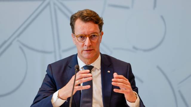 NRW-Ministerpräsident Hendrik Wüst (CDU) zur Reform: „Einen krisenfesten und bürgernahen Staat gibt es nur mit einem starken öffentlichen Dienst.“