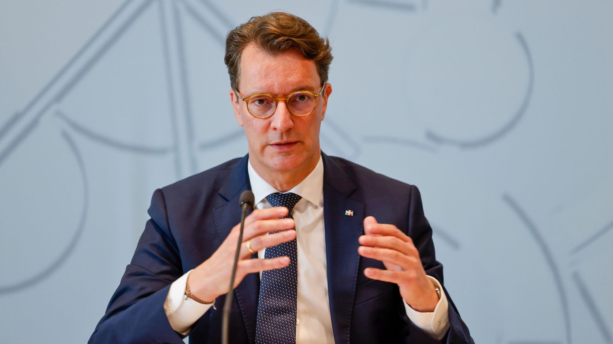 NRW-Ministerpräsident Hendrik Wüst (CDU) zur Reform: „Einen krisenfesten und bürgernahen Staat gibt es nur mit einem starken öffentlichen Dienst.“