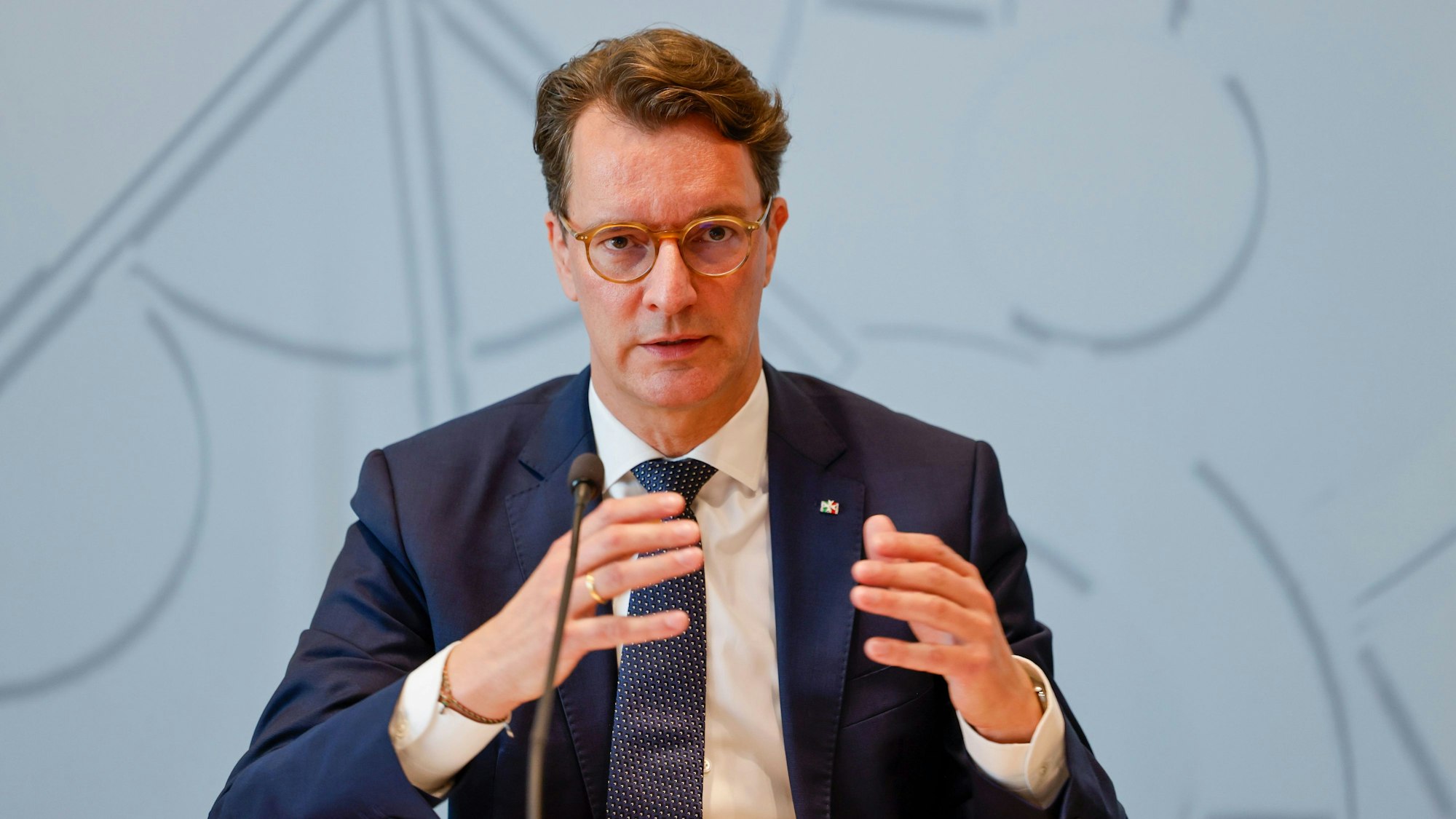 NRW-Ministerpräsident Hendrik Wüst (CDU) zur Reform: „Einen krisenfesten und bürgernahen Staat gibt es nur mit einem starken öffentlichen Dienst.“