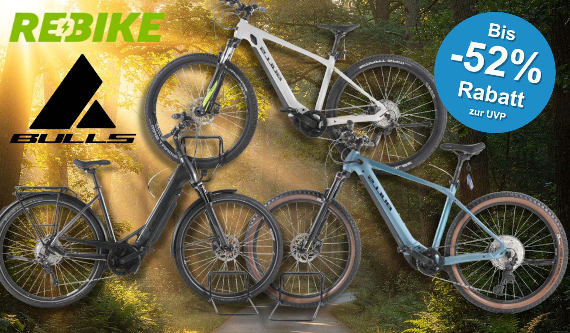 3 verschiedene E-Bikes von Bulls vor einem Fahrradweg.