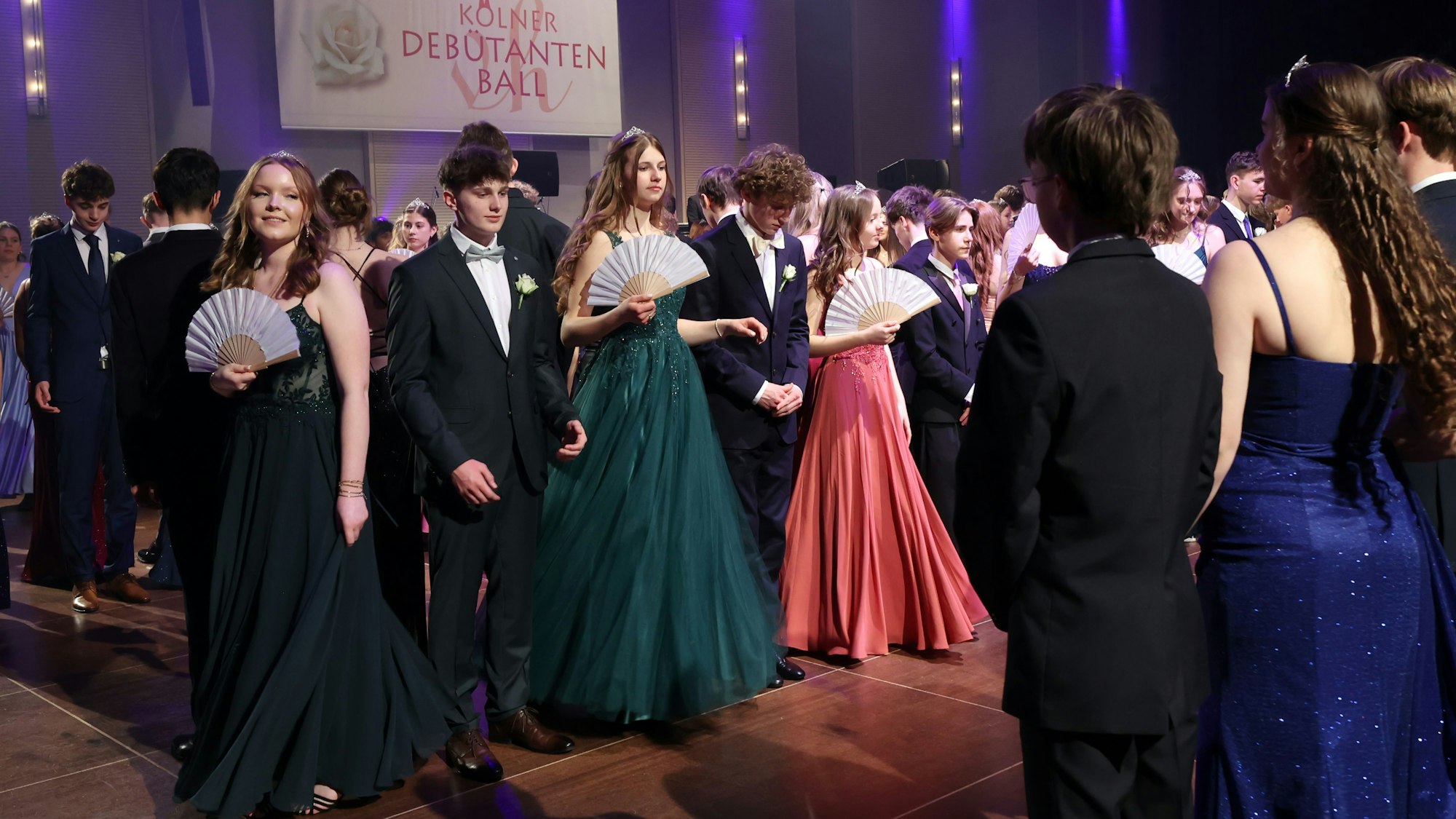 Spalierstehen ist Teil der Quadrille.