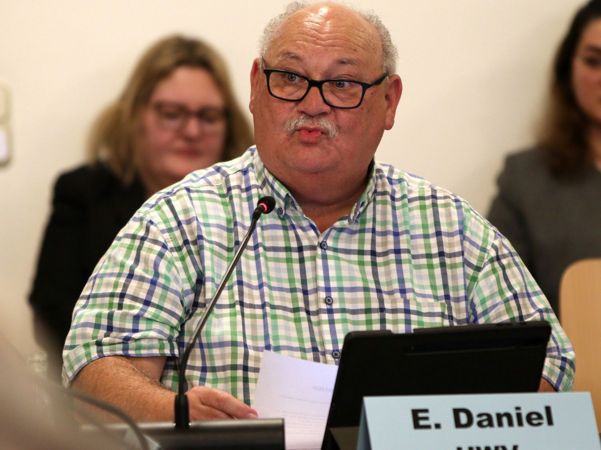 Edmund Daniel (UWV) bei seiner Haushaltsrede.