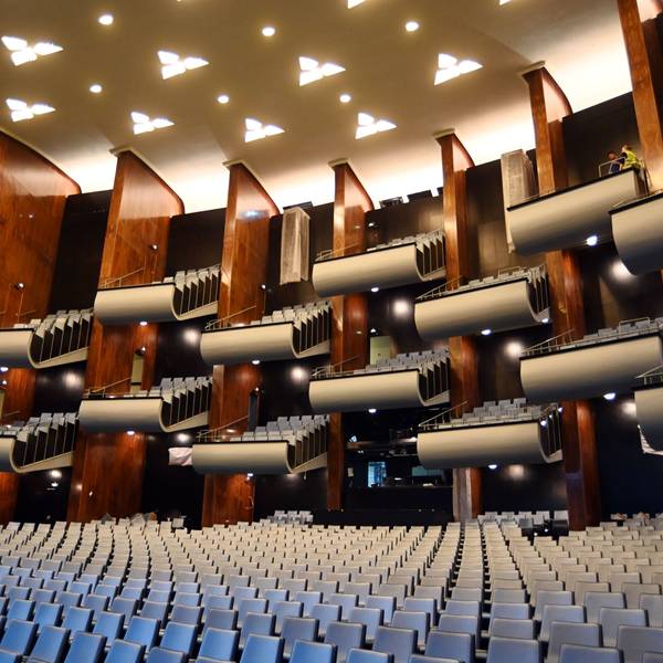 26.03.2026 Köln. Bei einer gemeinsamen Pressekonferenz im Parkettfoyer des sanierten Opernhauses von Oper, Schauspiel und Tanz Köln stellen die Intendanten ihr Programm für die zur Spielzeit 2026-27 vor. Foto: Alexander Schwaiger.