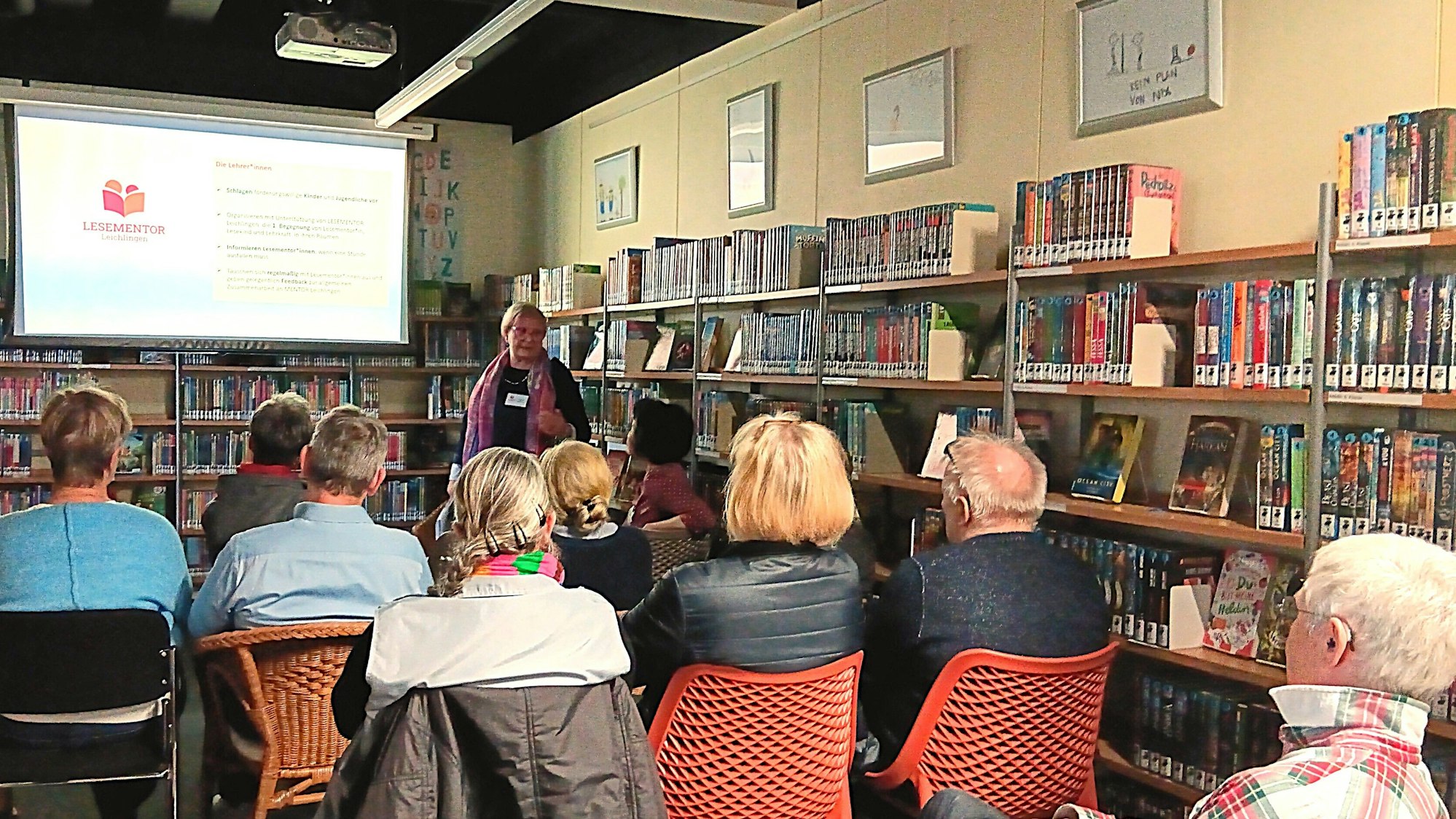 Reges Interesse herrscht bei der Infoveranstaltung der Lesementoren Leichlingen