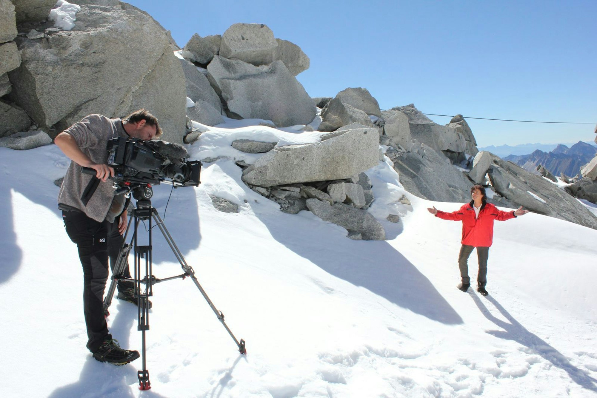 Olaf der Flipper (hier bei Dreharbeiten) ist in den einschlägigen TV-Shows nach wie vor ein gern gesehener Gast. (Bild: Privat)