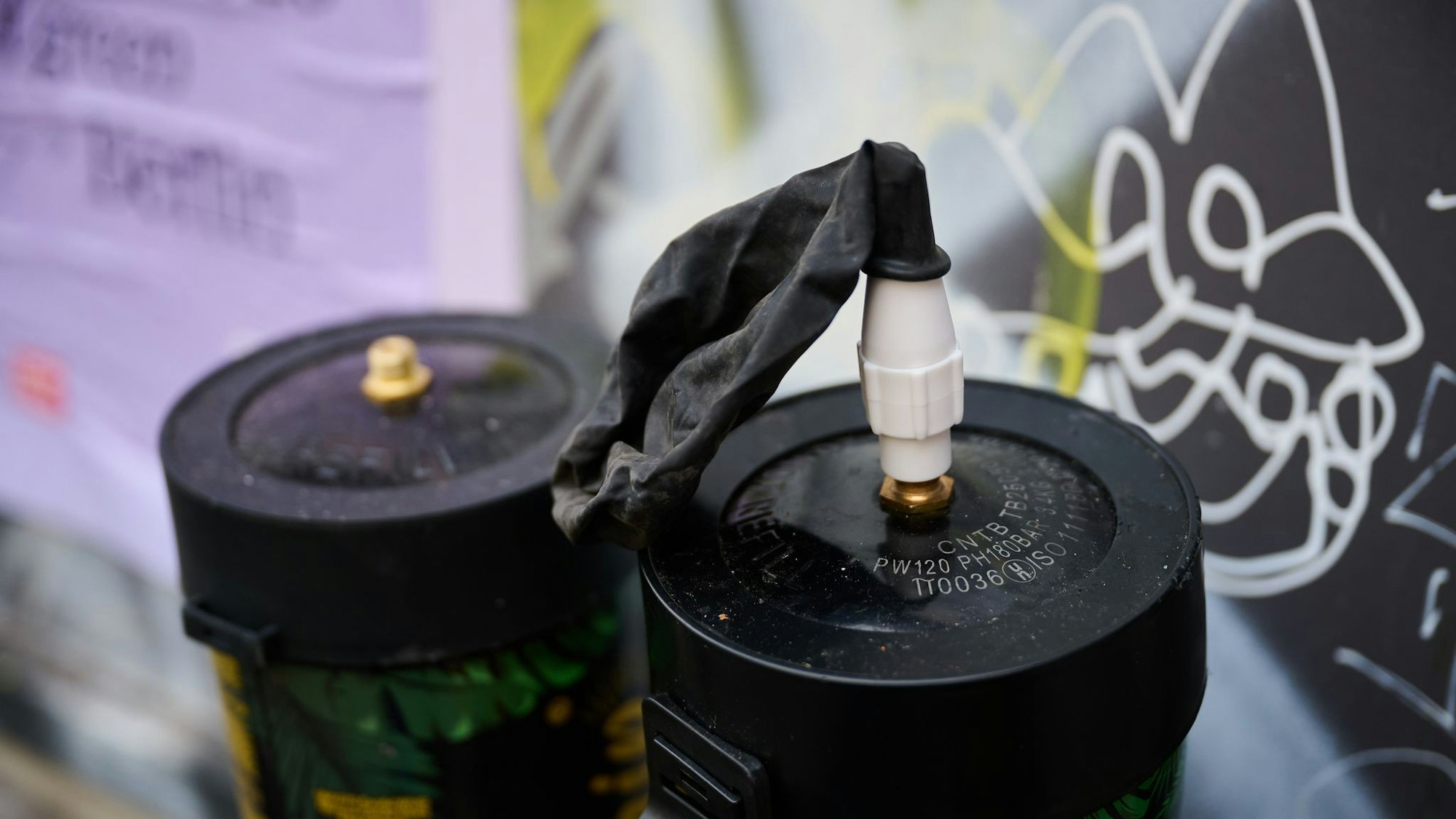 Lachgas, USB-C, Tarife – was ändert sich im April?