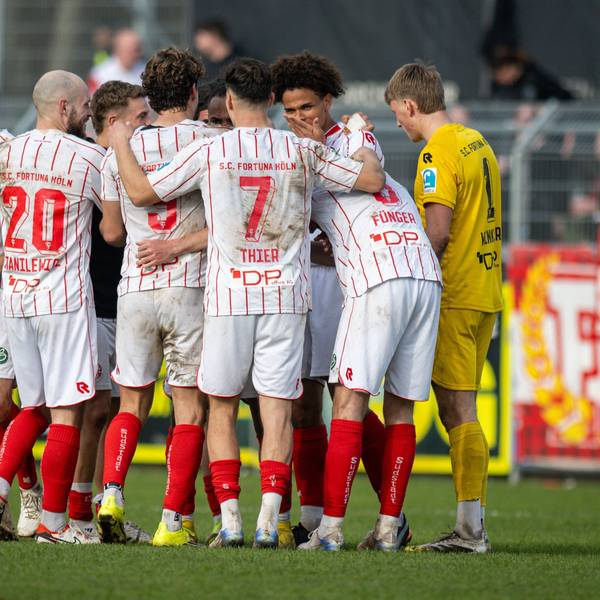 Fussball, Saison 2025/2026, Regionalliga West, 07.03.2026, 25. Spieltag, Herren, 1.FC Bocholt schwarz vs. Fortuna Koeln weiss /// v.l.: Georg Strauch Fortuna Koeln, Adrian Stanilewicz Fortuna Koeln, Enzo Wirtz Fortuna Koeln, Nico Thier Fortuna Koeln, Neo Joshua Telle Fortuna Koeln, Seymour Fuenger Fortuna Koeln, Lennart Winkler Torwart Fortuna Koeln, Bocholt Stadion am Huenting Nordrhein-Westfalen Deutschland *** Soccer, Season 2025 2026, Regionalliga West, 07 03 2026, 25 Matchday, Men, 1 FC Bocholt black vs Fortuna Koeln white v l Georg Strauch Fortuna Koeln , Adrian Stanilewicz Fortuna Koeln , Enzo Wirtz Fortuna Koeln , Nico Thier Fortuna Koeln , Neo Joshua Telle Fortuna Koeln , Seymour Fuenger Fortuna Koeln , Lennart Winkler Goalkeeper Fortuna Koeln , Bocholt Stadion am Huenting Nordrhein Westfalen Germany 260307_fb_1fc-bocholt_fortuna-koeln_50146