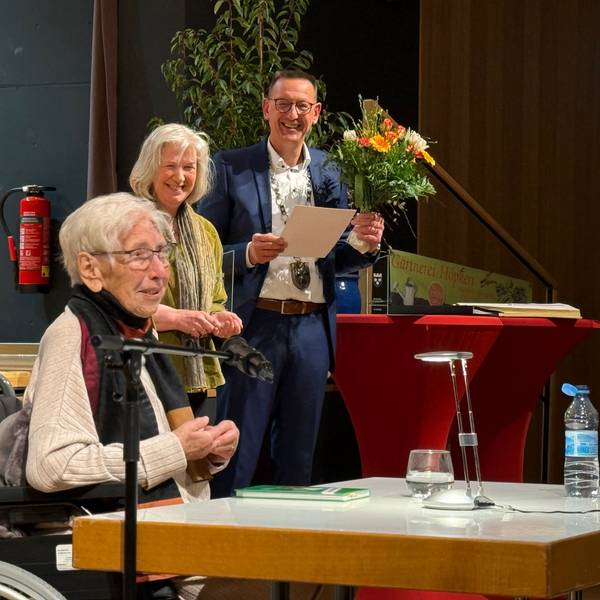 Marie-Luise Mettlach mit Ursula Schrage und Dirk Runge
