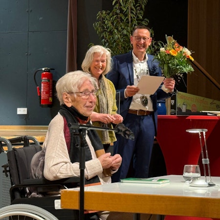 Marie-Luise Mettlach mit Ursula Schrage und Dirk Runge