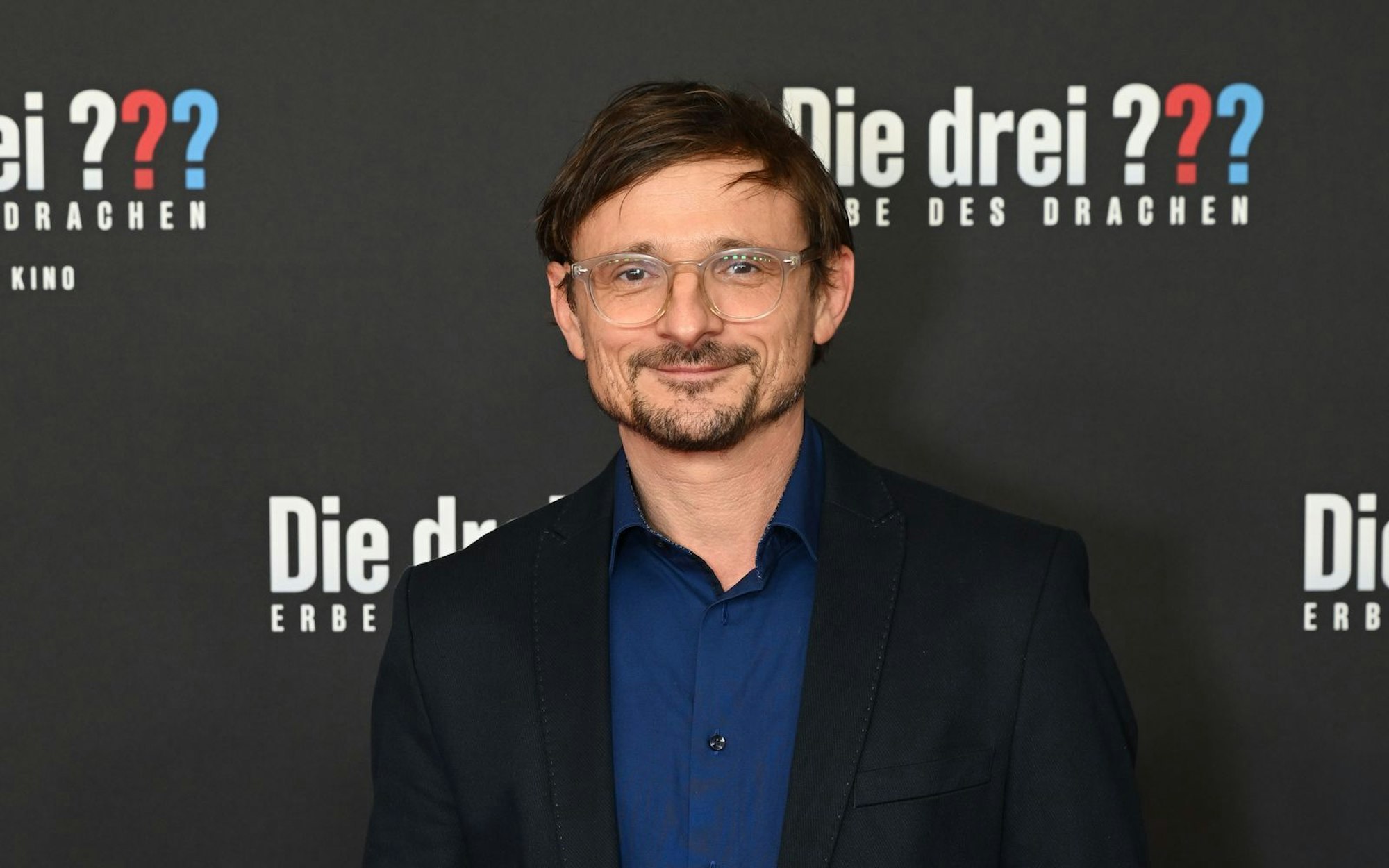 Florian Lukas feierte seinen Durchbuch schon mit „Absolute Giganten“ (1999). Zuletzt war er 2025 in der Hörspiel-Verfilmung „Die drei ??? - Toteninsel“ im Kino zu sehen. (Bild: 2023 Getty Images/Hannes Magerstaedt)