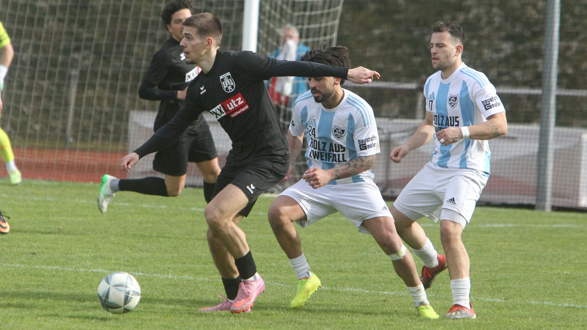 Saim Delkic (am Ball)