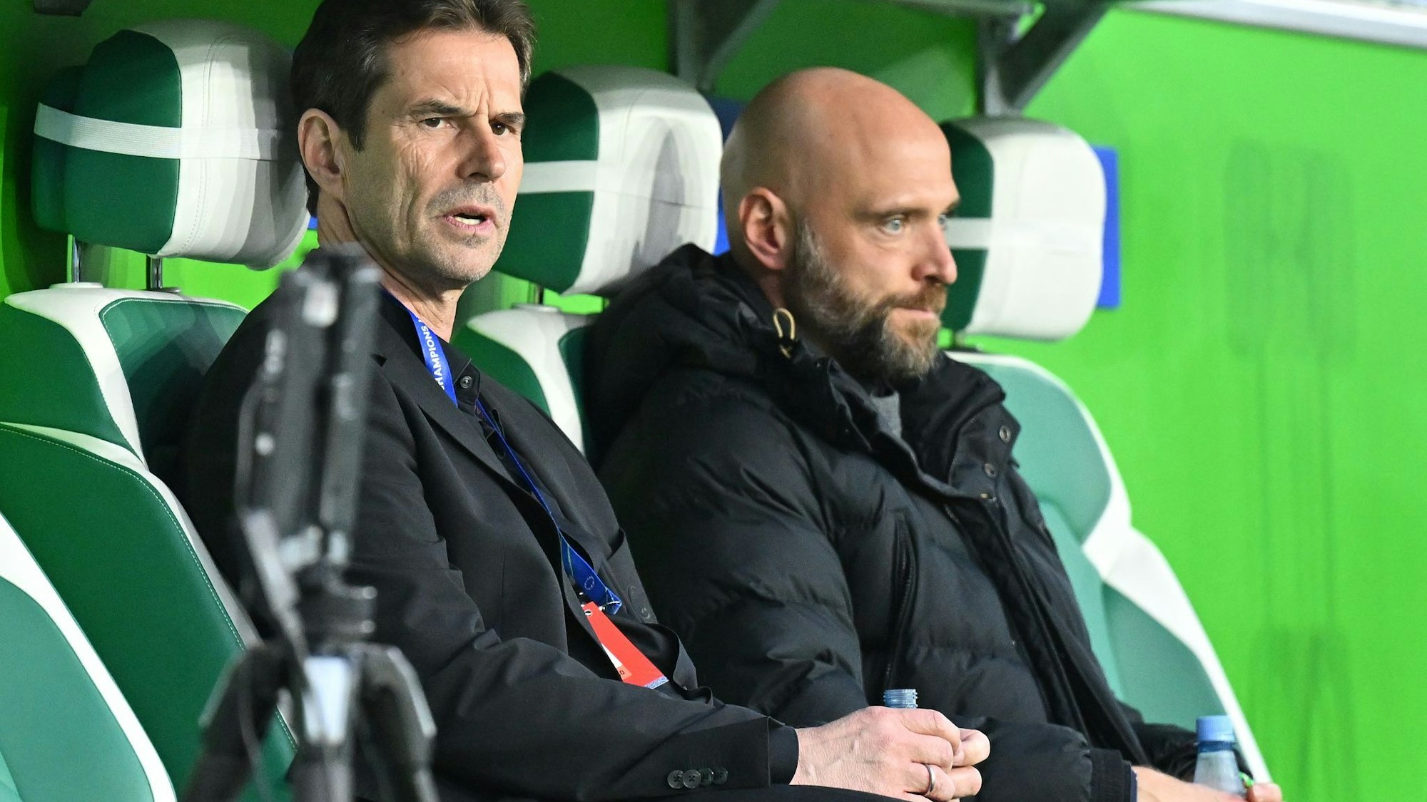 Wolfsburgs Sportchef Ralf Kellermann und Trainer Stephan Lerch