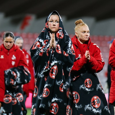Google Pixel Frauen-Bundesliga: 1.FC Köln- Eintracht Frankfurt 28.03.2026 Marina Hegering 1. FC Köln, 33, Laura Vogt 1. FC Köln, 8 Irina Fuchs 1. FC Köln, 34 nach dem Spiel Google Pixel Frauen-Bundesliga: 1.FC Köln- Eintracht Frankfurt: Köln, Franz-Kremer-Stadion 28.03.2025 DFB REGULATIONS PROHIBIT ANY USE OF PHOTOGRAPHS AS IMAGE SEQUENCES AND/OR QUASI-VIDEO. *** Google Pixel Frauen Bundesliga 1 FC Köln Eintracht Frankfurt 28 03 2026 Marina Hegering 1 FC Köln, 33 , Laura Vogt 1 FC Köln, 8 Irina Fuchs 1 FC Köln, 34 after the match Google Pixel Frauen Bundesliga 1 FC Köln Eintracht Frankfurt Köln, Franz Kremer Stadion 28 03 2025 DFB REGULATIONS PROHIBIT ANY USE OF PHOTOGRAPHS AS IMAGE SEQUENCES AND OR QUASI VIDEO Copyright: xBEAUTIFULxSPORTS/Freisenx