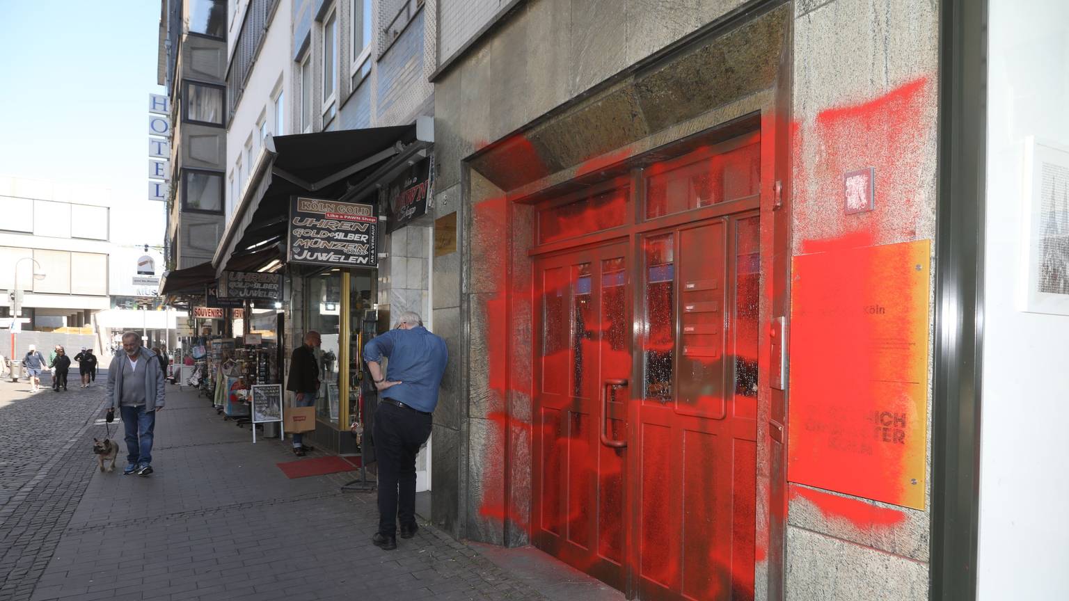 Die CDU-Parteizentrale in Köln wurde im April 2025 mit Farbe beschmiert.