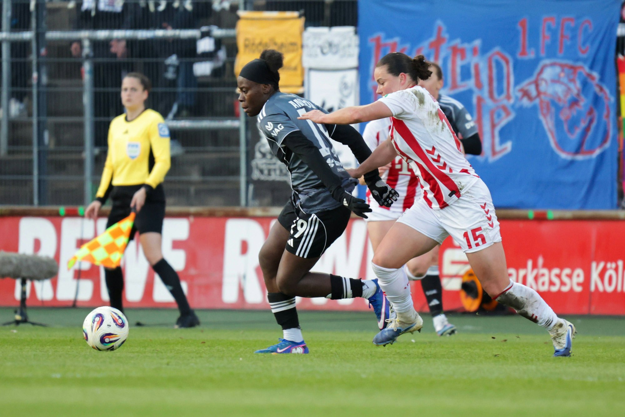 28.03.2026, xgrfx, Fussball Google Pixel Frauen-Bundesliga, 1.FC Köln - Eintracht Frankfurt v.l. Nicole Anyomi Eintracht Frankfurt, Amelie Bohnen 1.FC Köln DFL/DFB REGULATIONS PROHIBIT ANY USE OF PHOTOGRAPHS as IMAGE SEQUENCES and/or QUASI-VIDEO Köln *** 28 03 2026, xgrfx, Fußball Google Pixel Frauen Bundesliga, 1 FC Köln Eintracht Frankfurt v l Nicole Anyomi Eintracht Frankfurt , Amelie Bohnen 1 FC Köln DFL DFB REGULATIONS PROHIBIT ANY USE OF PHOTOGRAPHS as IMAGE SEQUENCES and or QUASI VIDEO Köln
