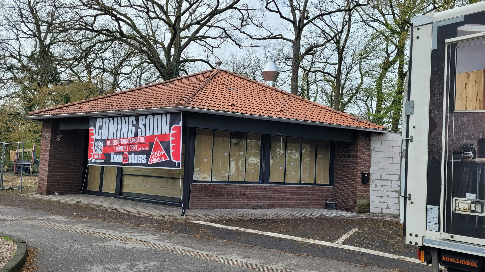 Das Foton zeigt den Imbiss in Refrath