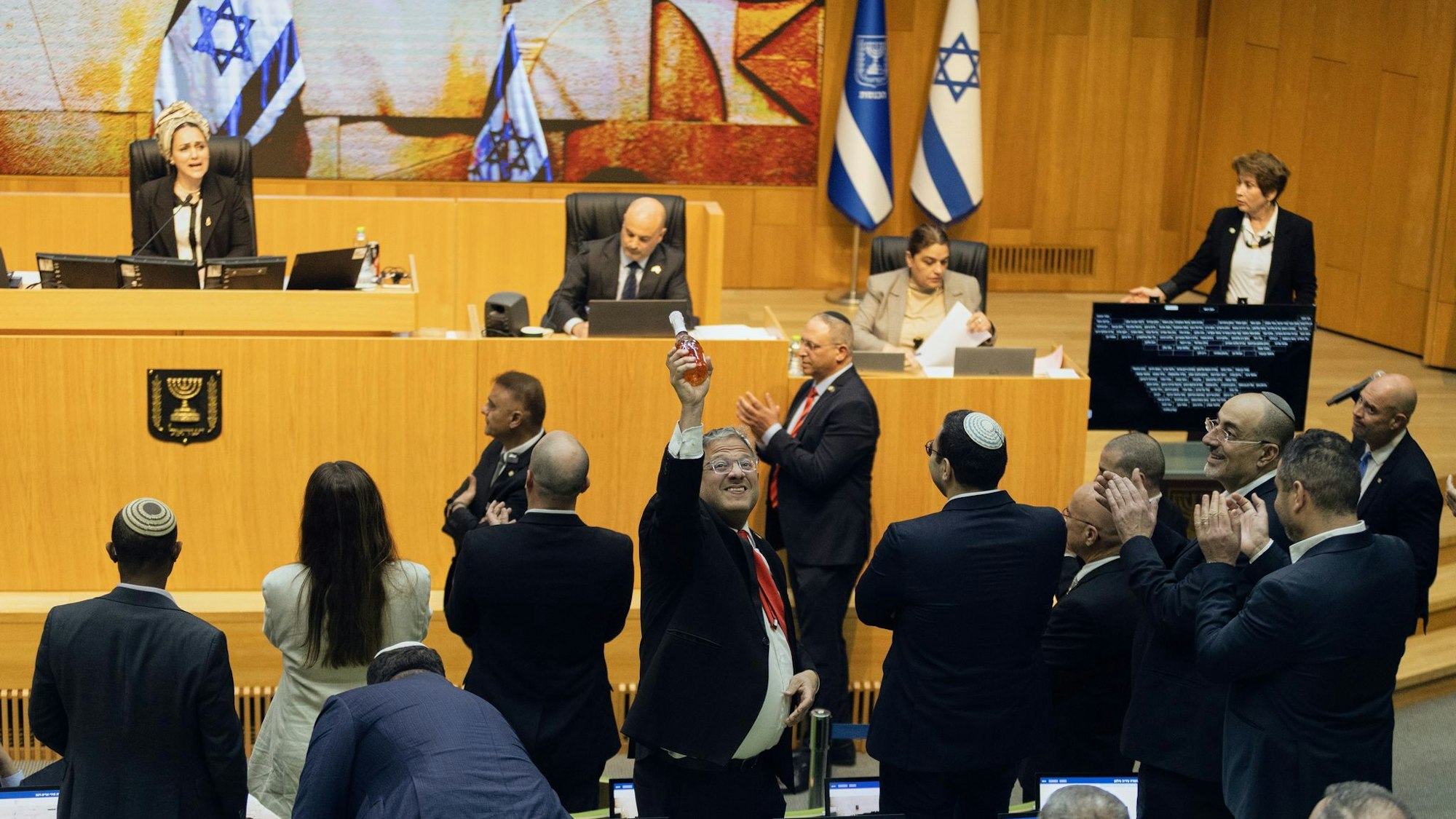 Das israelische Parlament hat die Todesstrafe für Terroristen gebilligt.