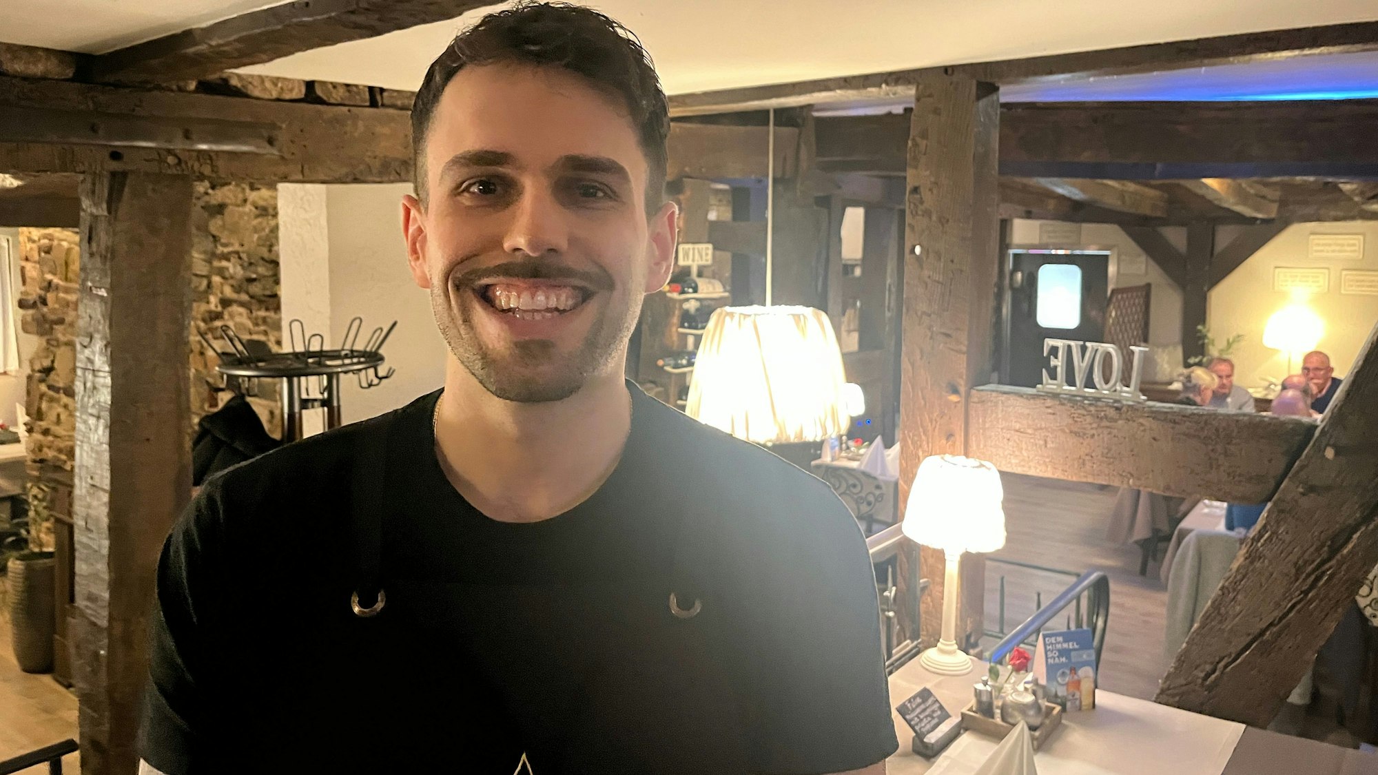 Filip Culo hat das Dreigiebelhaus von seinen geöffnet Dienstag bis Freita Eltern übernommen und führt es in der zweiten Generation weiter.