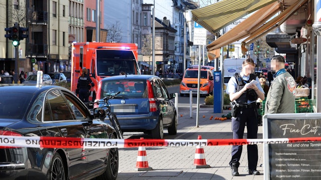 In Solingen läuft am Mittwoch (1. April) ein Großeinsatz der Polizei.