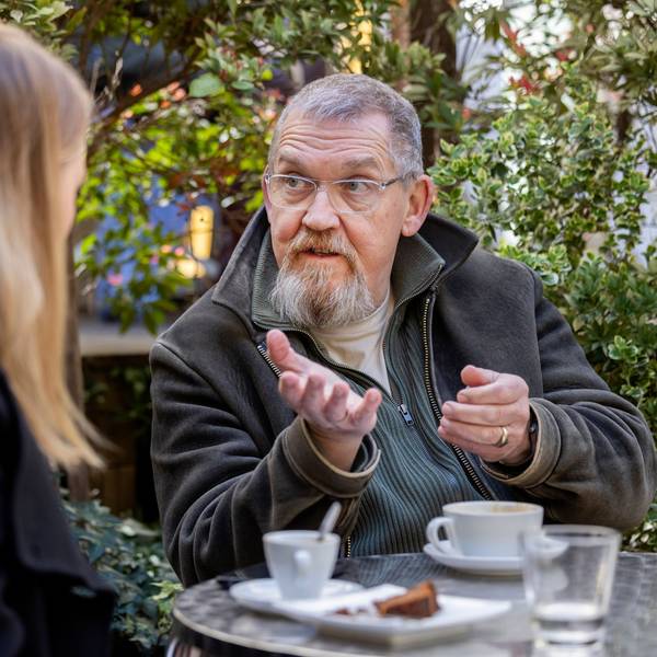 Dietmar Bär suchte sich für den Interviewtermin das Restaurant Osho's Place in Köln aus.