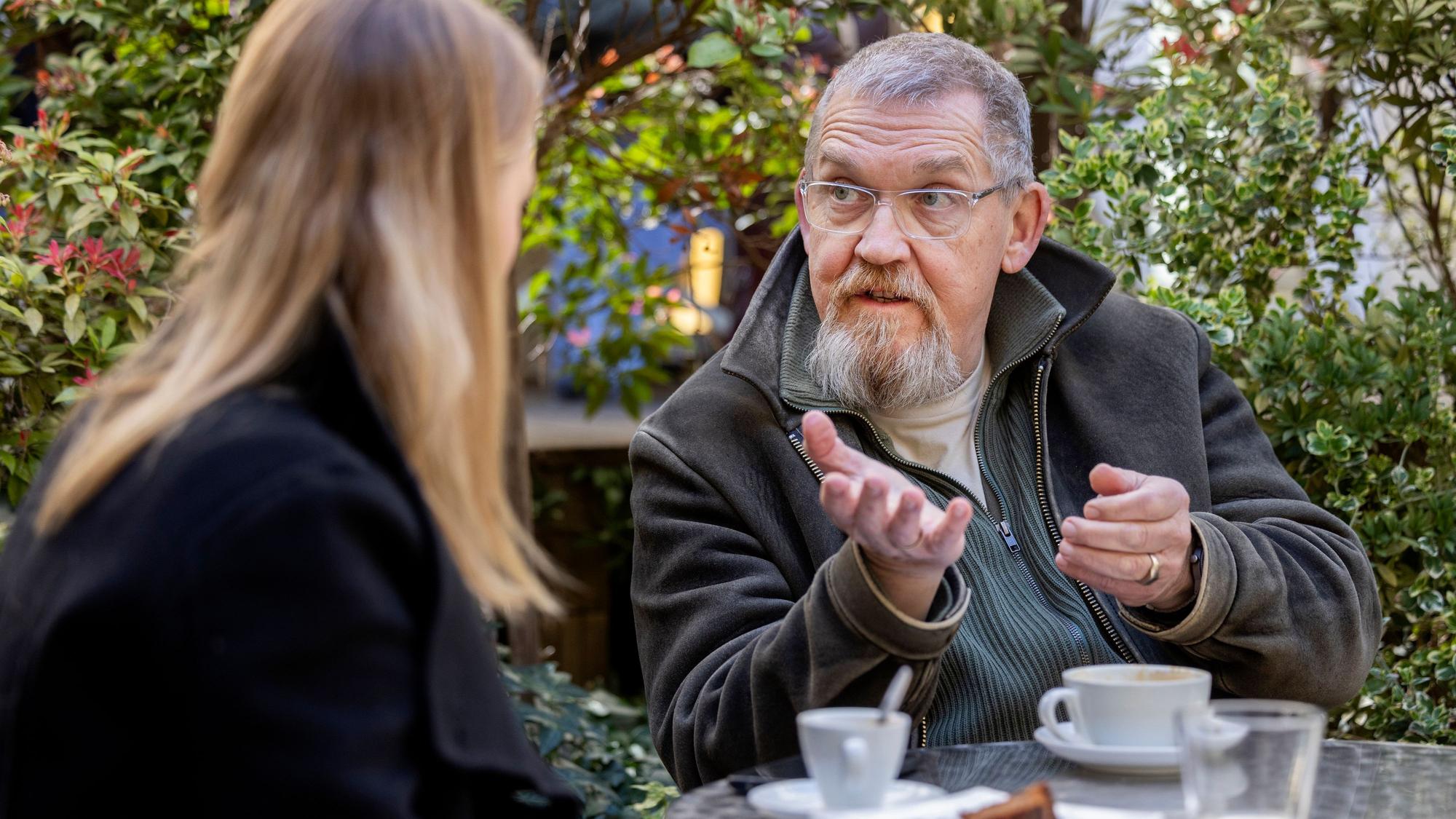 Dietmar Bär suchte sich für den Interviewtermin das Restaurant Osho's Place in Köln aus.