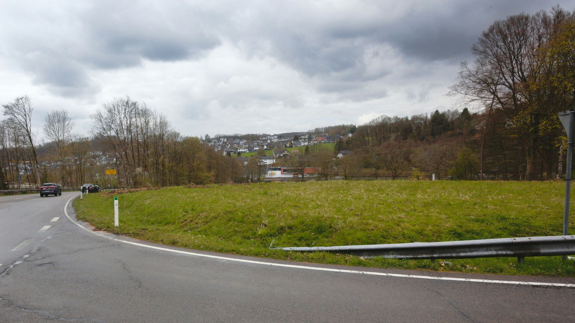 Das Foto zeigt das Grundstück für die neue Rettungswache.
