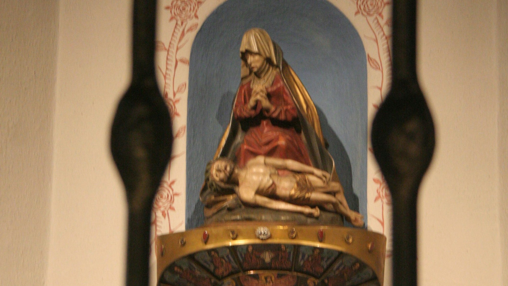 BG Bergheim Adventsserie St. Remigius Pieta Schmerzhafte Mutter aus dem Kloster Bethlehem