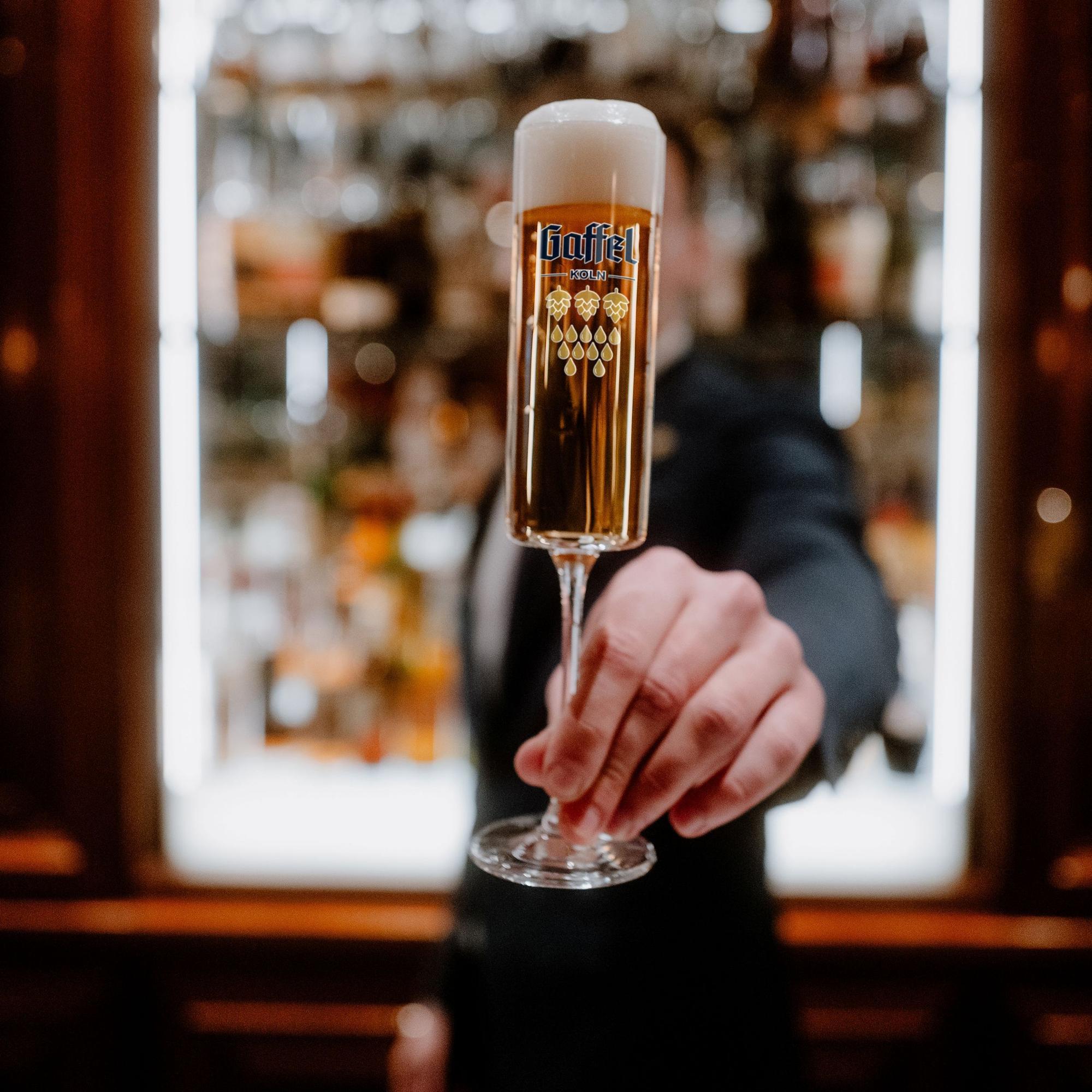 Gaffel präsentiert zum 1. April ein neues Kölsch-Glas.