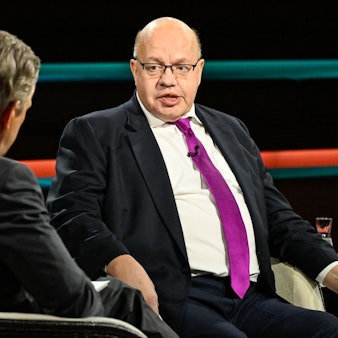 Ex-Bundeswirtschaftsminister Peter Altmaier lobte bei „Markus Lanz“ die Reformfähigkeit der Regierung unter Angela Merkel. (Bild: ZDF / Markus Hertrich)