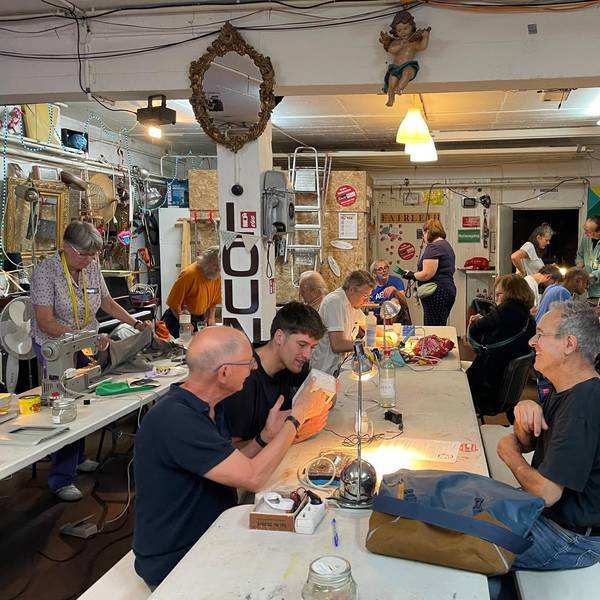 Das Repaircafe im Schmitzundkunzt zeigt, wie Nachhaltigkeit und Nachbarschaftshilfe verbunden werden kann.