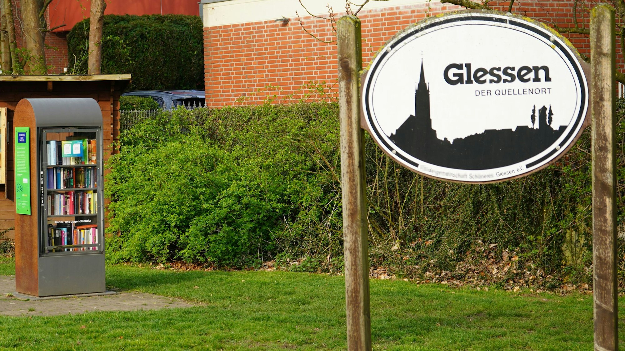 Das Bild zeigt ein Ortsschild von Bergheim-Glessen.