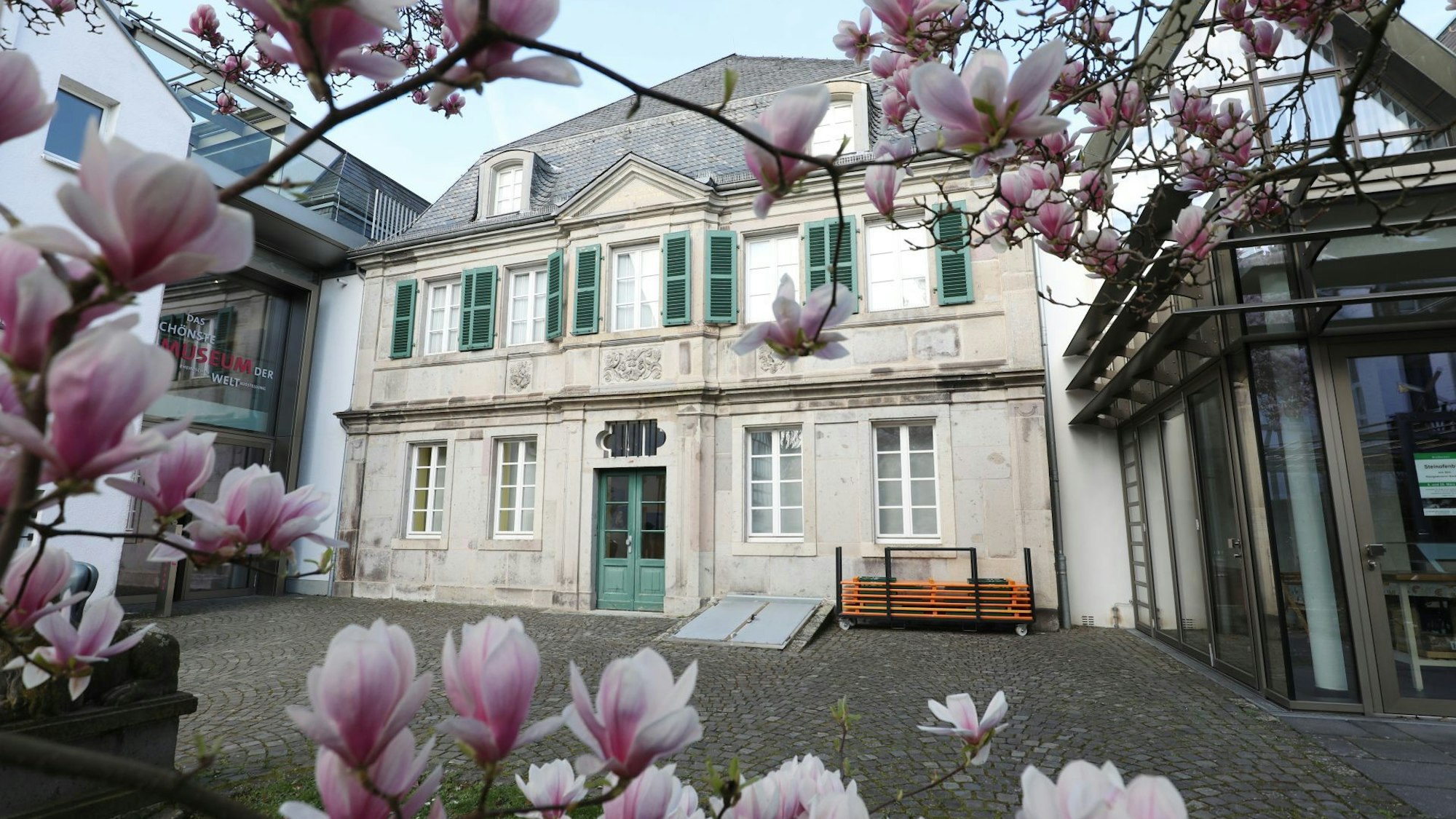 Ein historisches Gebäude, in dem das Siebengebirgsmuseum untergebracht ist.
