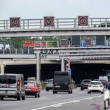 Kurz vor dem Autobahntunnel Lövenich hat sich am Mittwoch ein Unfall ereignet. (Archivbild)