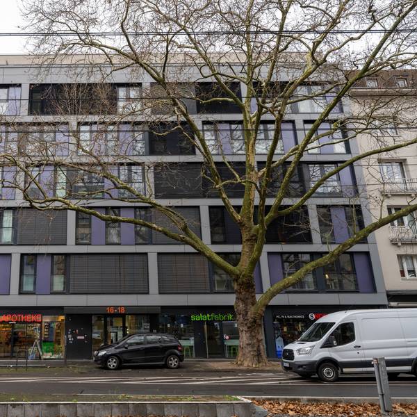 In dem Gebäude am Hohenstaufenring waren früher Büros, jetzt sind es Wohnungen. (Archivbild von 2024)