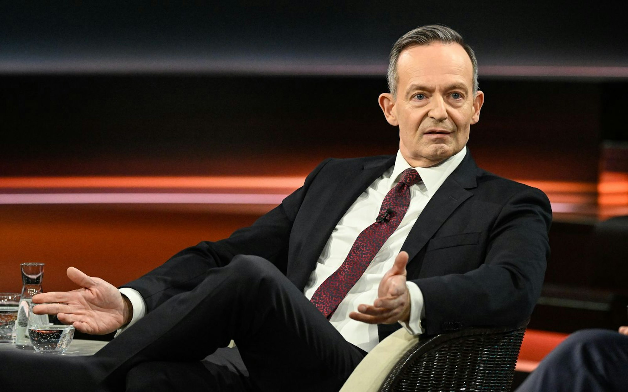 Ex-Verkehrsminister Volker Wissing erläuterte bei „Markus Lanz“, wie er die Entlassung von Christian Lindner erlebt hat. (Bild: ZDF / Markus Hertrich)