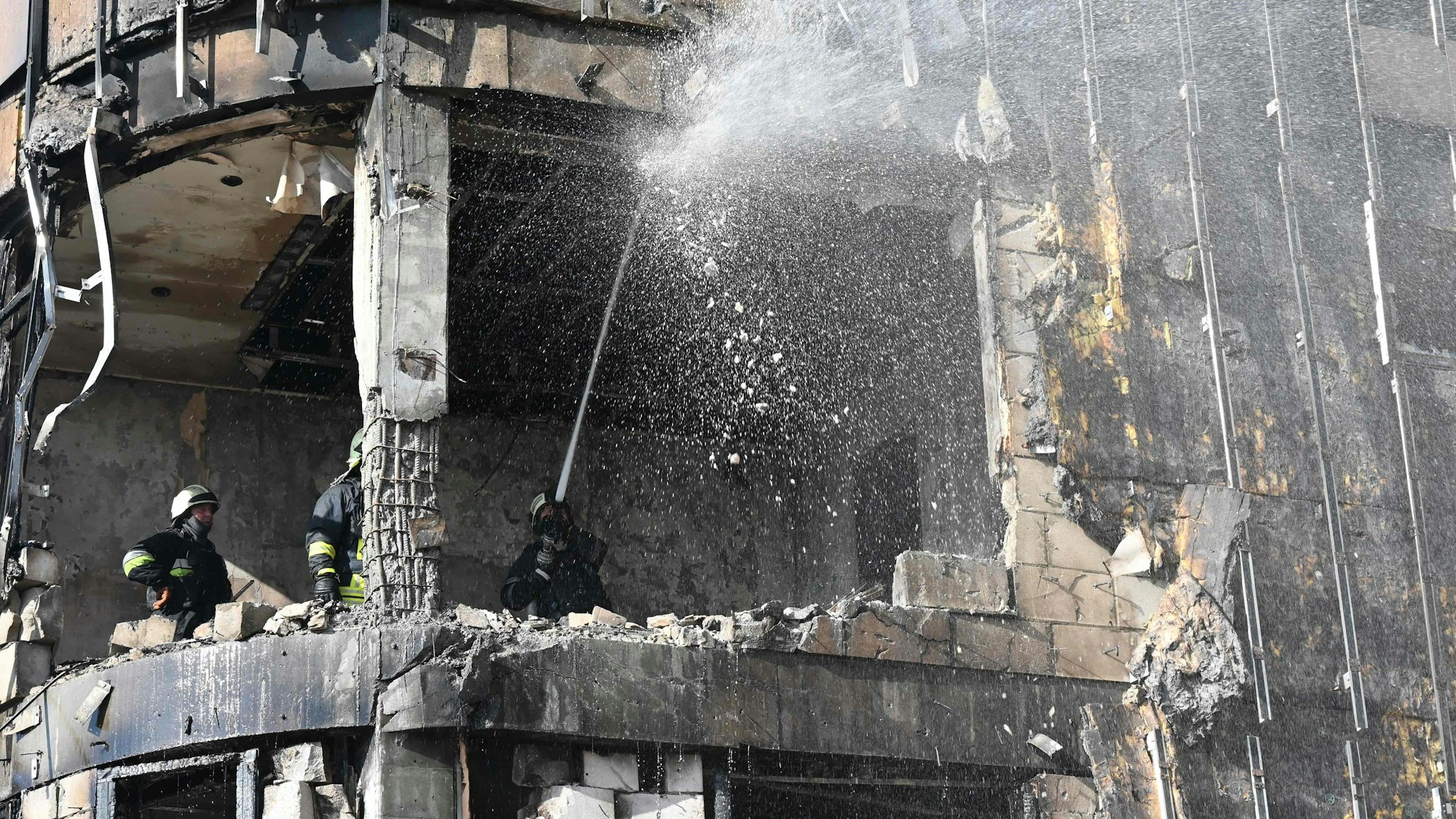 Dieses Gebäude in Charkiw wurde durch eine russische Drohnenattacke zerstört.