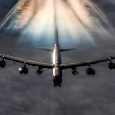 Auf diesem vom US-Central Command veröffentlichten Foto bereitet sich ein B-52H Stratofortress-Bomber der US-Luftwaffe auf die Betankung vor.