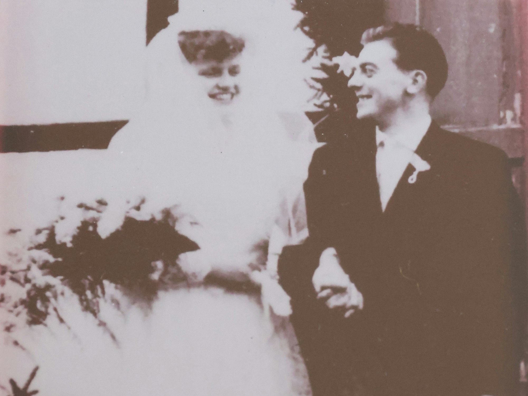 Ein altes Hochzeitsfoto.