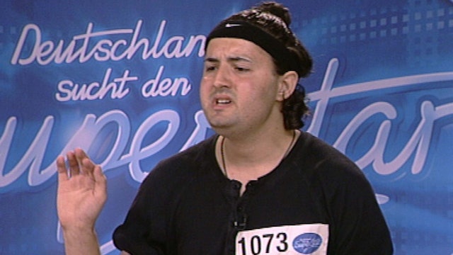 Ist er in Wirklichkeit der größte Star, den DSDS in 20 Jahren hervorbrachte? Kein Kandidat war - trotz mangelnden Gesangstalents - so hartnäckig wie Menderes Bagci. (Bild: RTL)