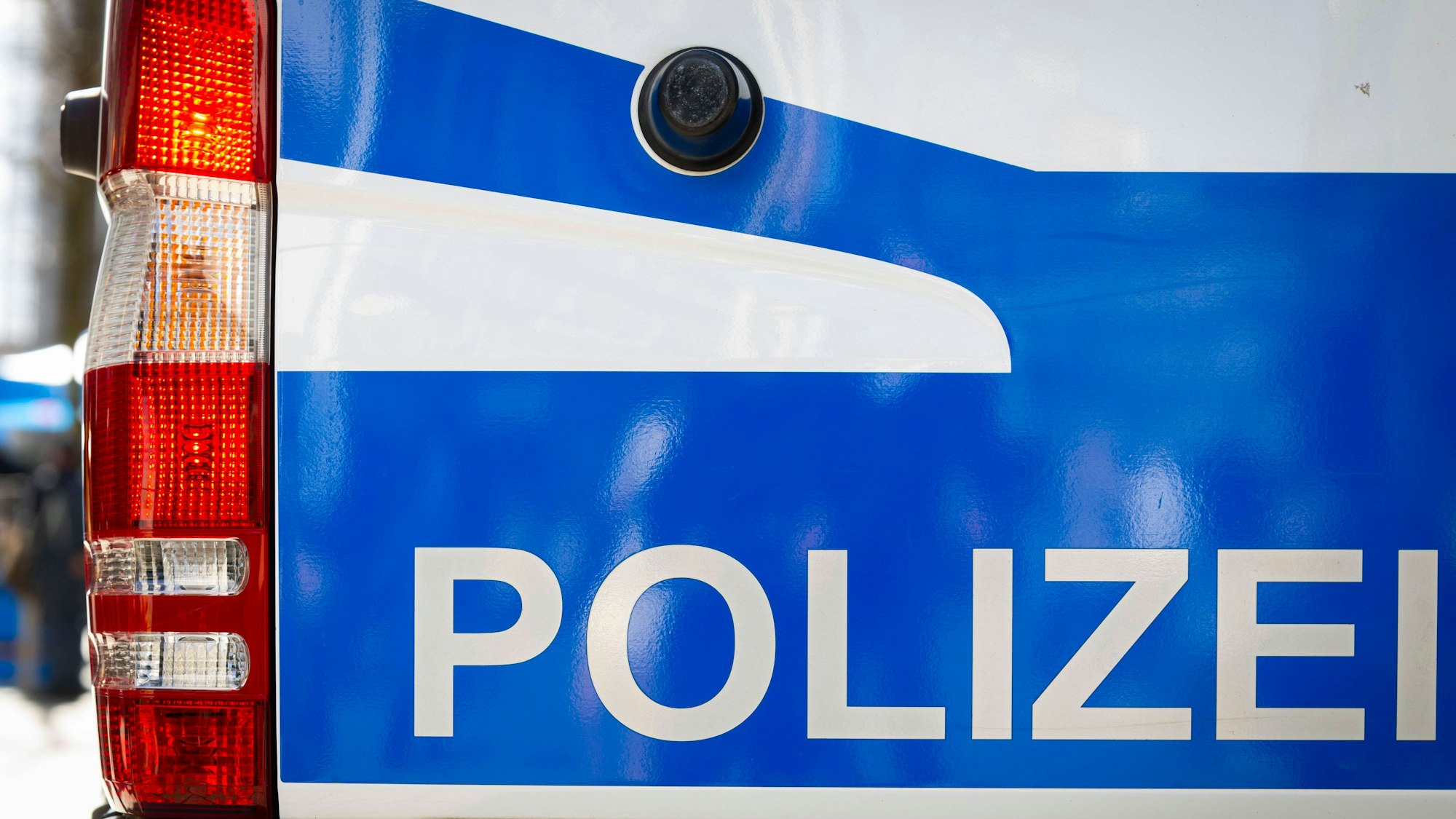 Die Polizei rückte in der Nacht zum Ostermontag in Leverkusen-Opladen zu einem Einsatz aus.