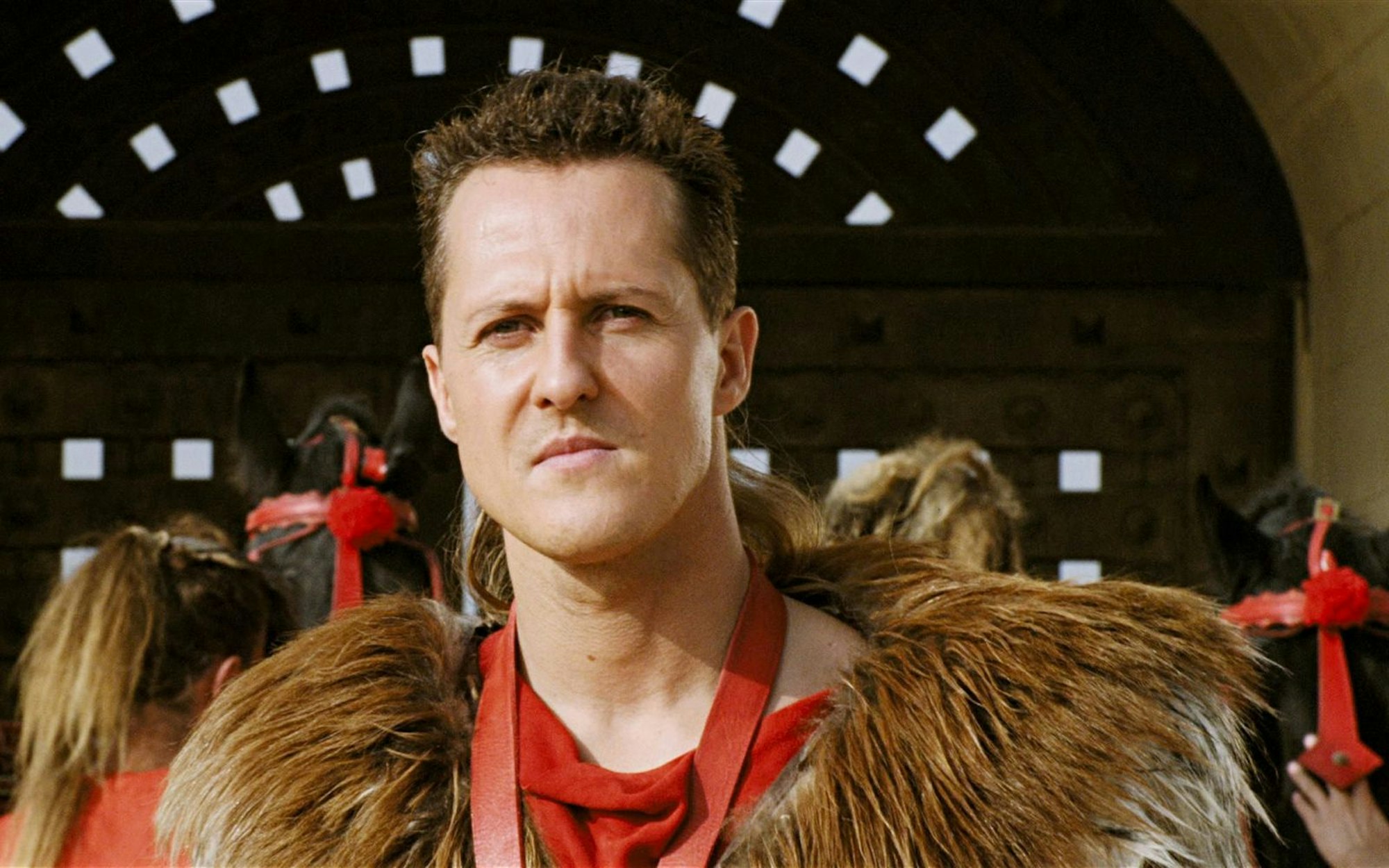 Michael Schumacher spielt in „Asterix bei den Olympischen Spielen“ den Rennfahrer Schumix. (Bild: Constantin Film)