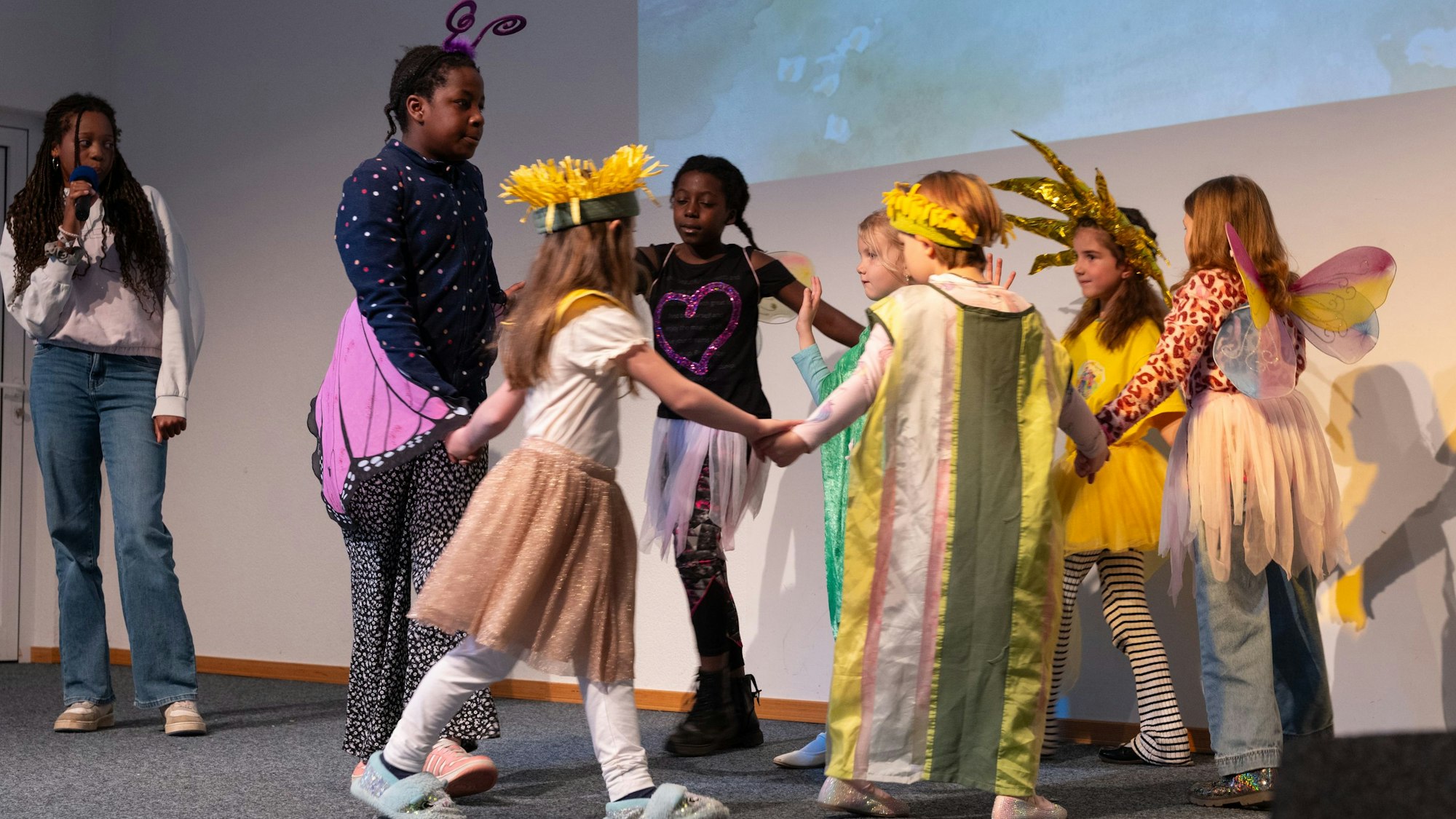 Mit viel Fleiß und Energie brachten Kinder und Jugendliche in Waldbröl die Passionsgeschichte als Musical auf die Bühne.