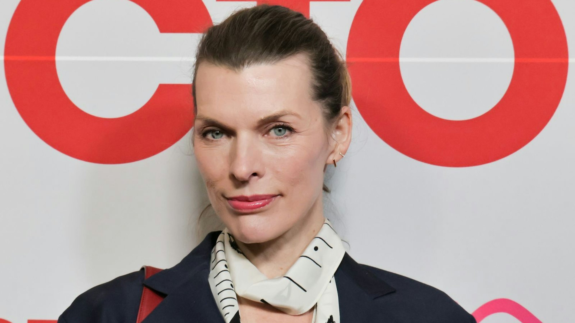 Schauspielerin Milla Jovovich spricht über den Spagat zwischen Karriere und Familie: „Es fühlt sich eher an wie ein Pendel, das ständig von einem Extrem ins andere schwingt.“ (Bild: 2026 Getty Images/Rodin Eckenroth)